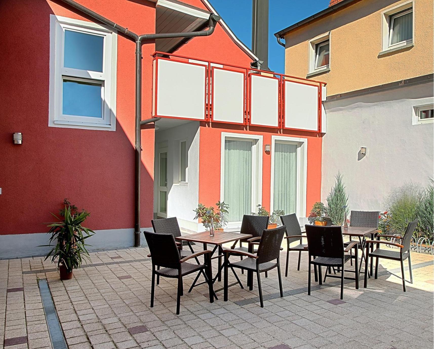 Hotel Garni Goldene Traube Bad Windsheim Exterior foto